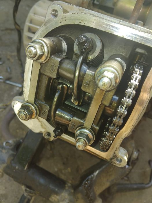 Repar scutere în patru timpi și doi timpi