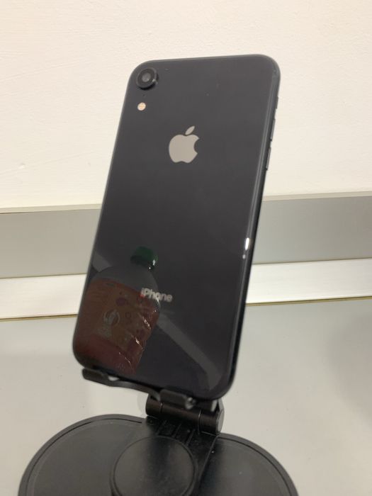iPhone XR 3GB RAM/64GB