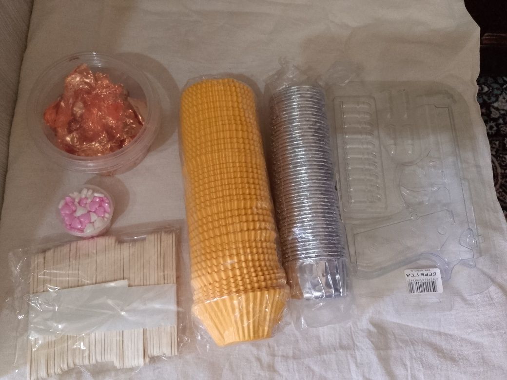 Shkalat qoliplari sotiladi