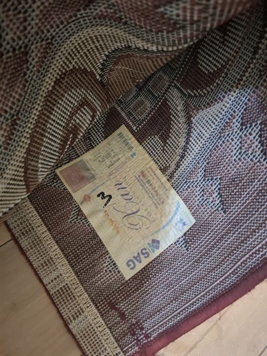 Саг Гилам Сотилади 4 х 7 холати яхши зор