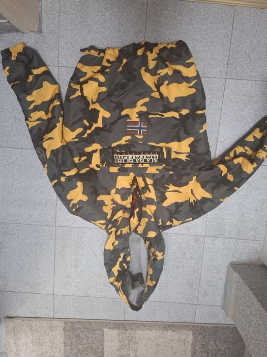 Napapijri Яке Жълт Камуфлаж