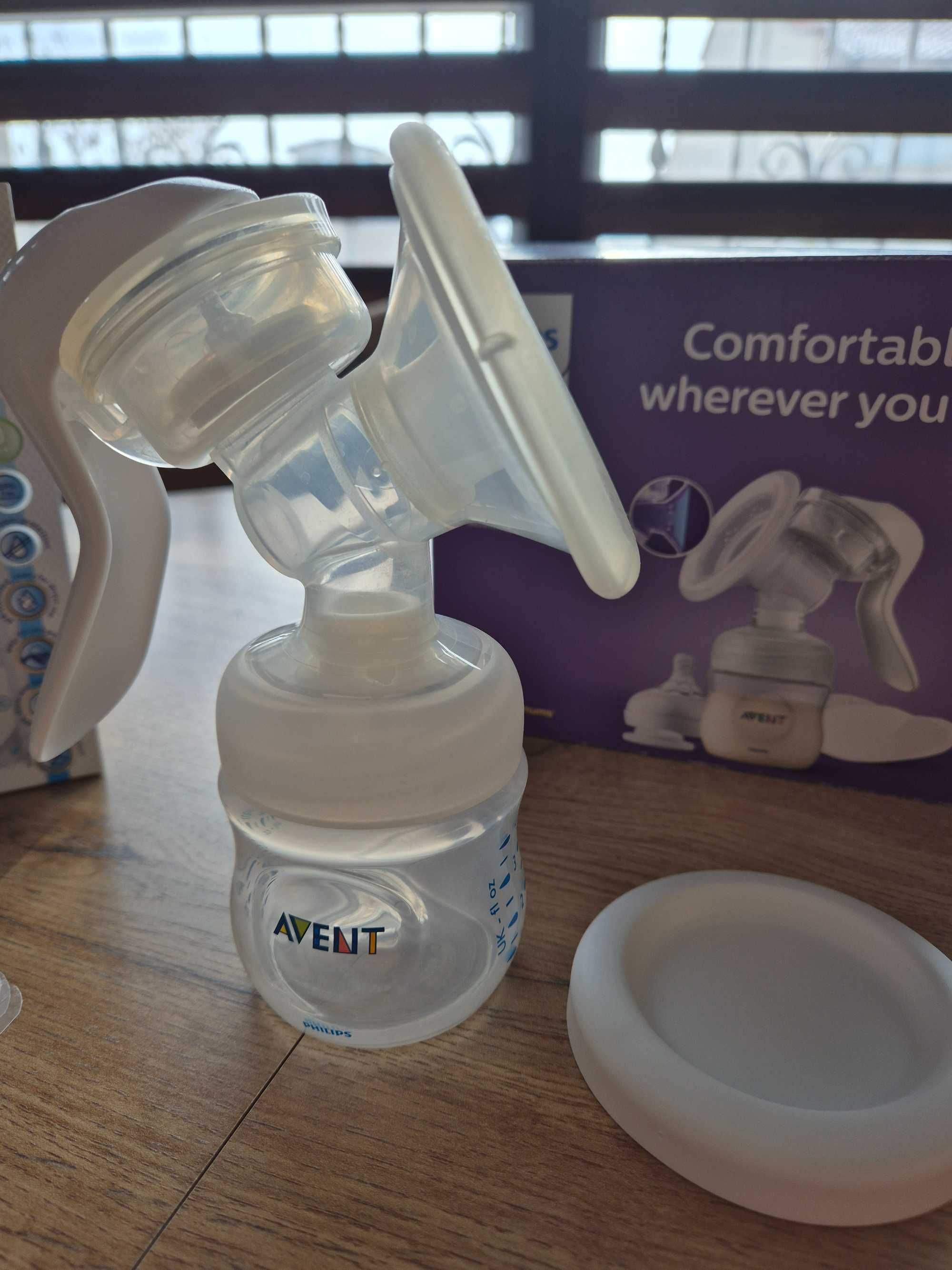 Помпа за кърма Philips Avent заедно с пликове за кърма