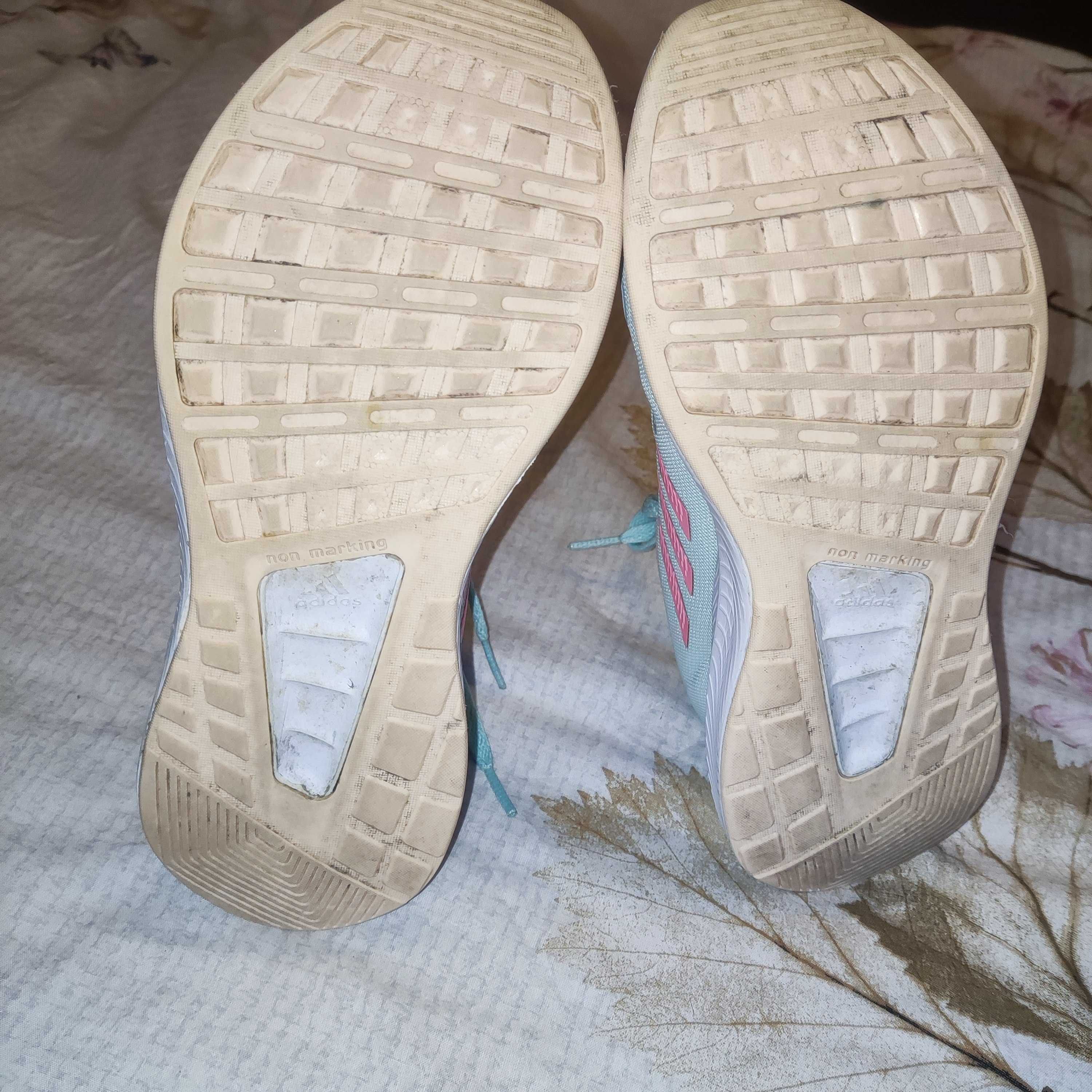 Маратонки Adidas Runfalcon 37.1/3 
23 - 23.5 см. стелка