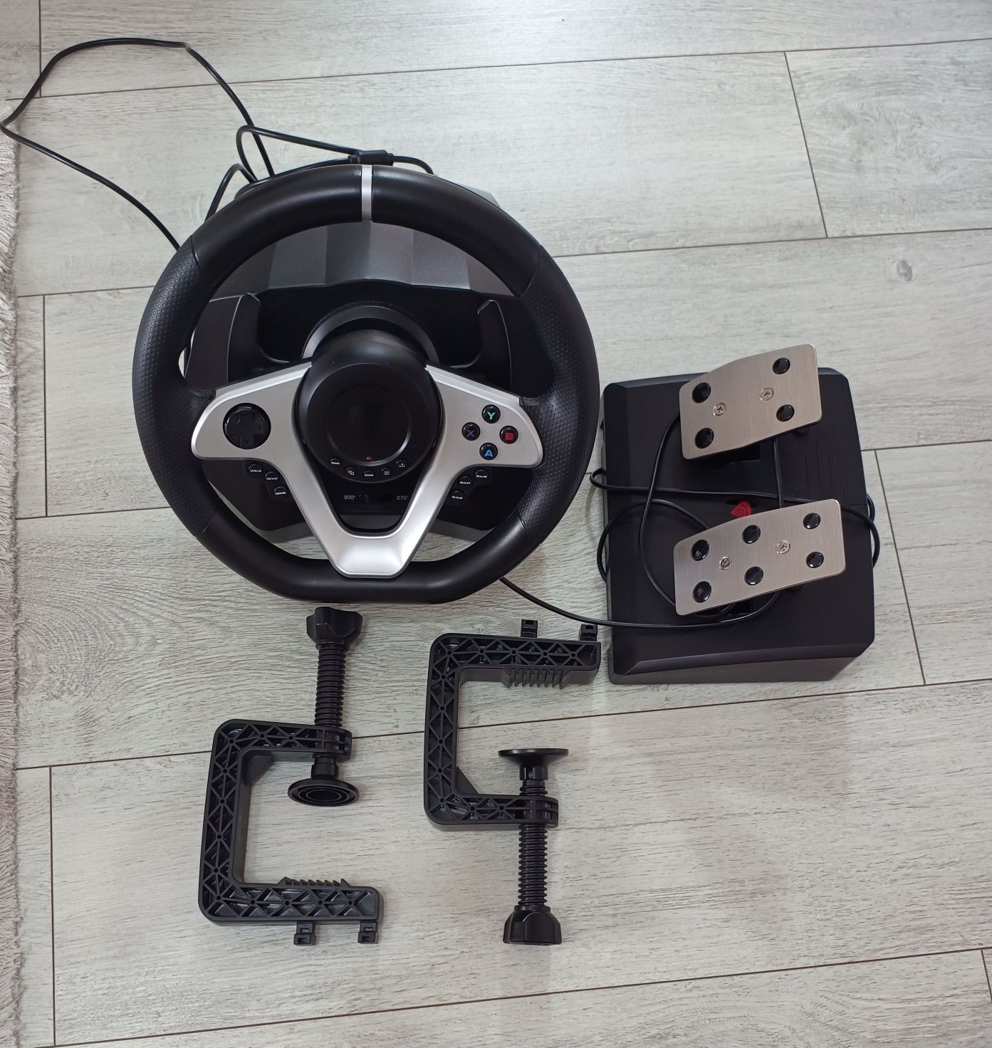 Volan gaming pentru PS sau xbox