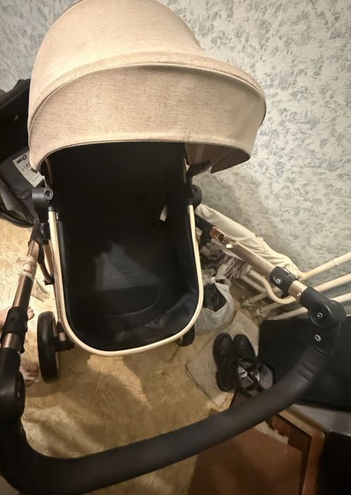 Коляска прогулочная