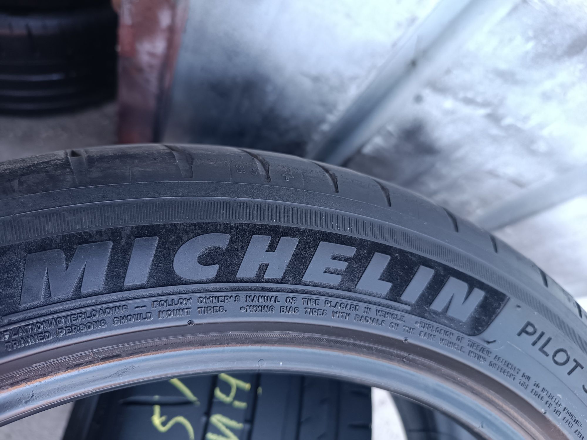 225/45/17 Michelin