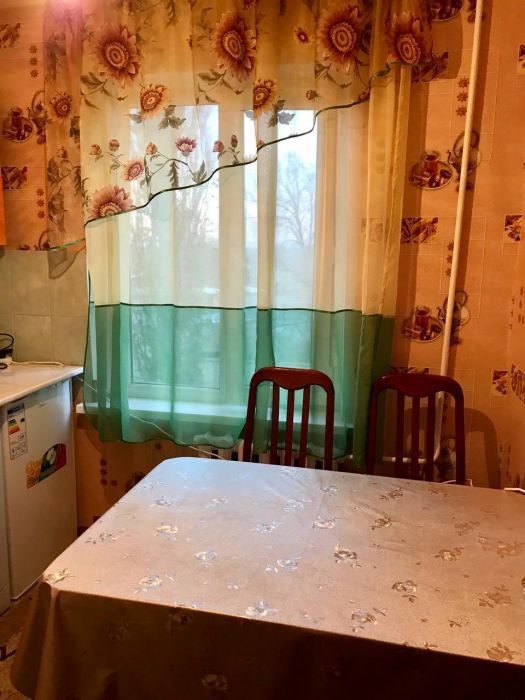 Посуточно. 1 ком. 2 мкр. Wi-fi Кондёр.