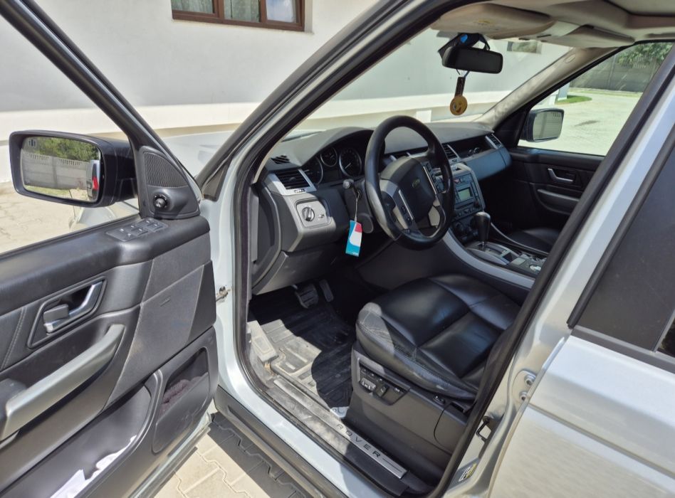 Range Rover Sport varianta HSE urgent
