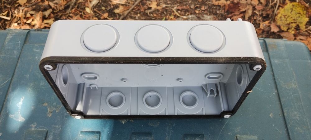 Контакт розетка влагозащитен водозащитен IP66