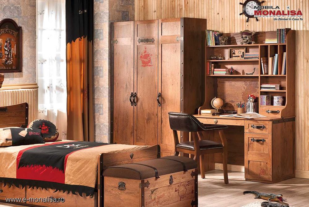 Vând unitate superioară birou de copii pirat