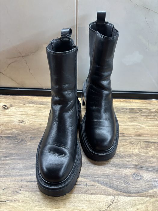 Дамски ботуши ZARA