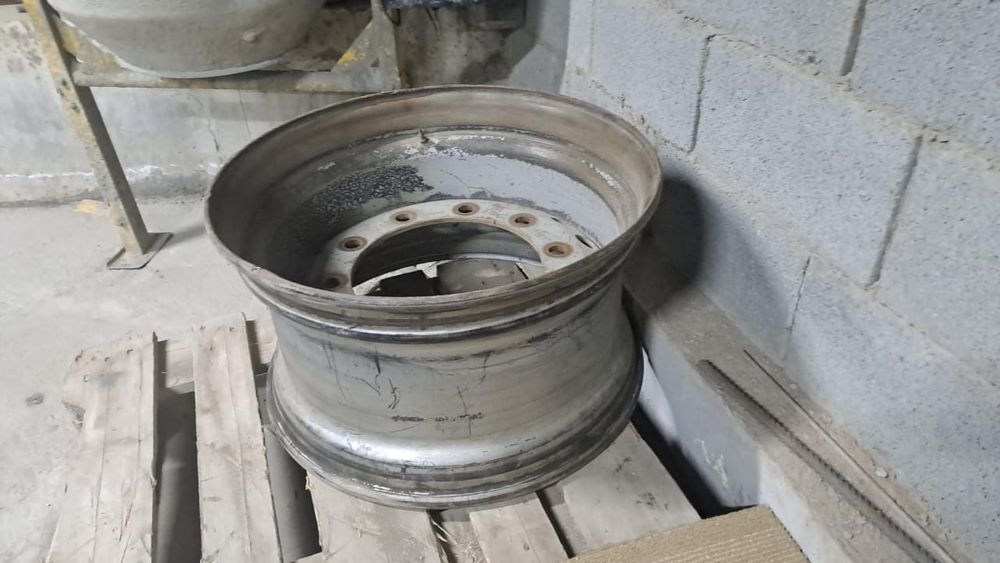 диски на прицеп 1 штук