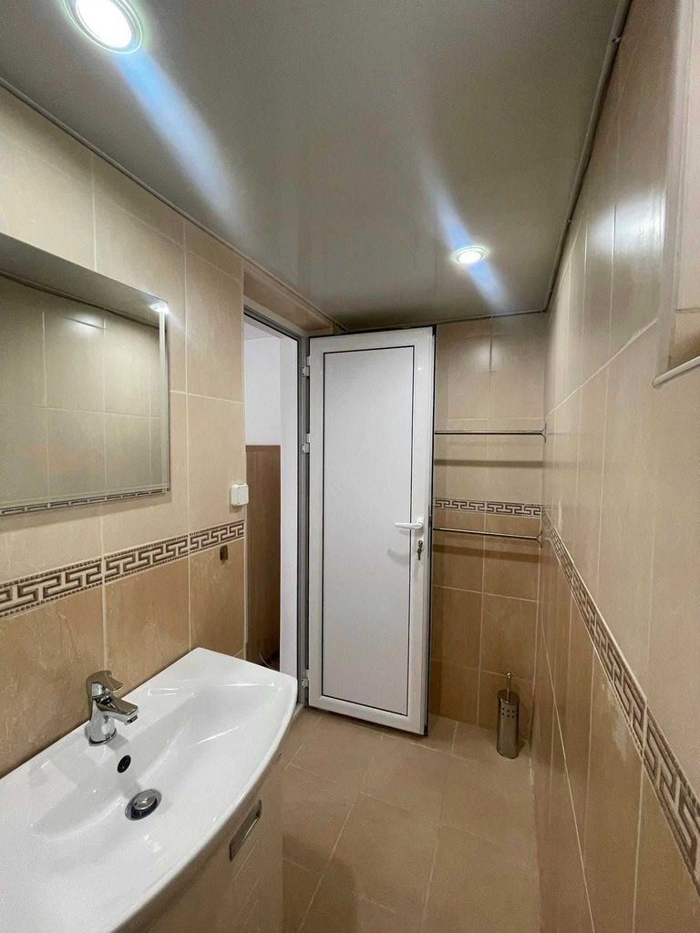 Продава се Тристаен апартамент в Стара Загора, Операта - 214 кв.м за 916 €/кв.м - Снимка #9