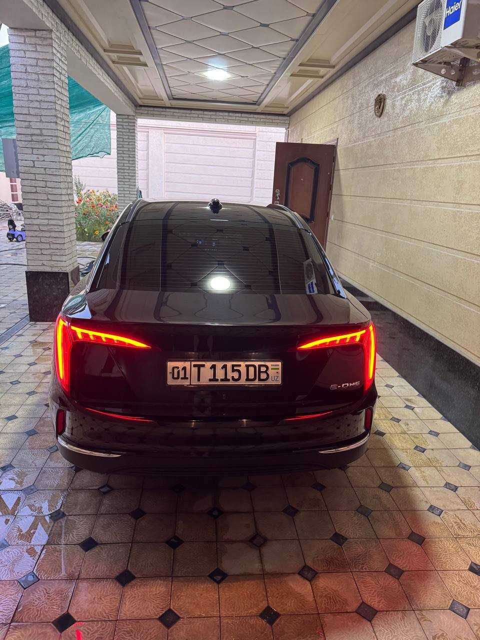 HONGQI EQM5 500 км