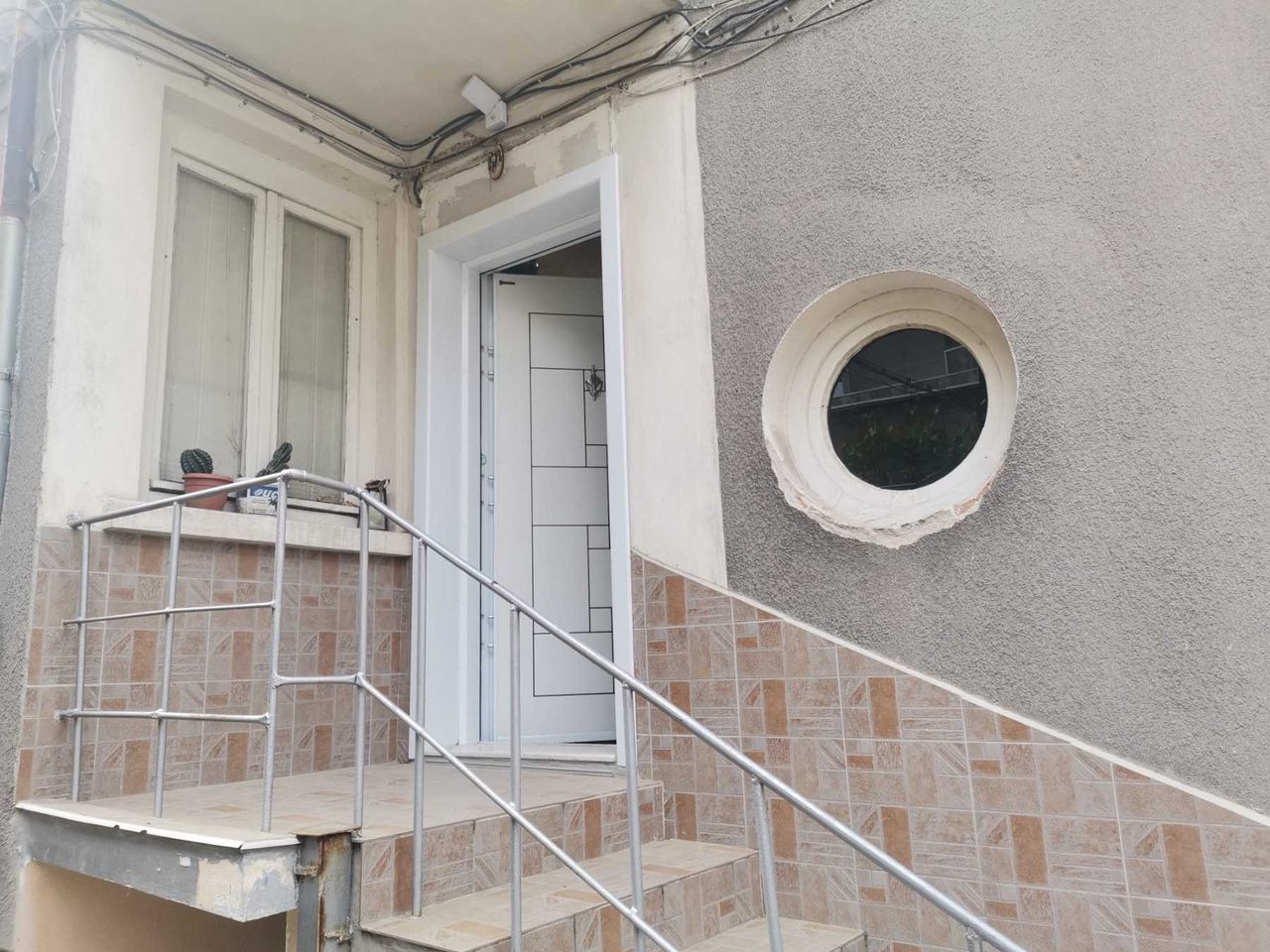 Продава се Етаж от къща в Асеновград - 80 кв.м за 1250 €/кв.м - Снимка #3