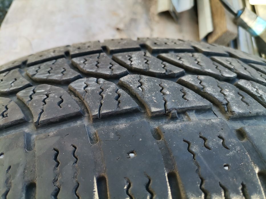 Anvelope iarna 215/75/16C - 2 buc