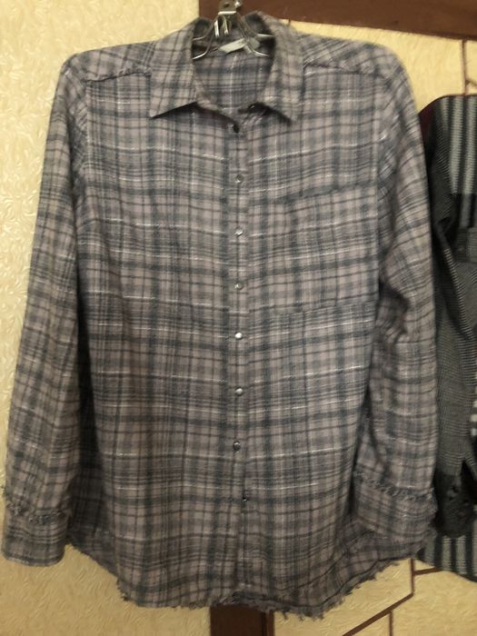 Рубашки в клетку по 2000 тг