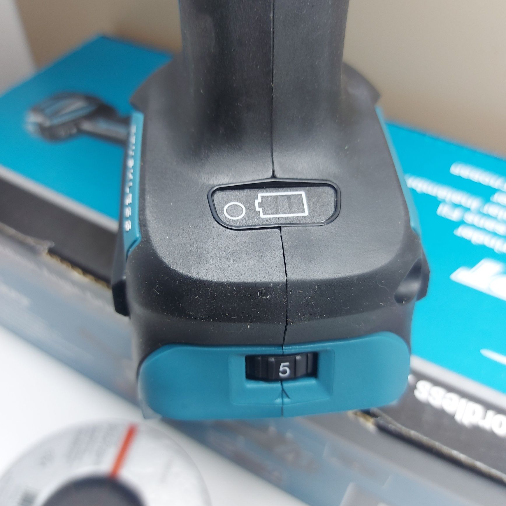 Топ модел безчетков ъглошлайф Makita DGA517Z