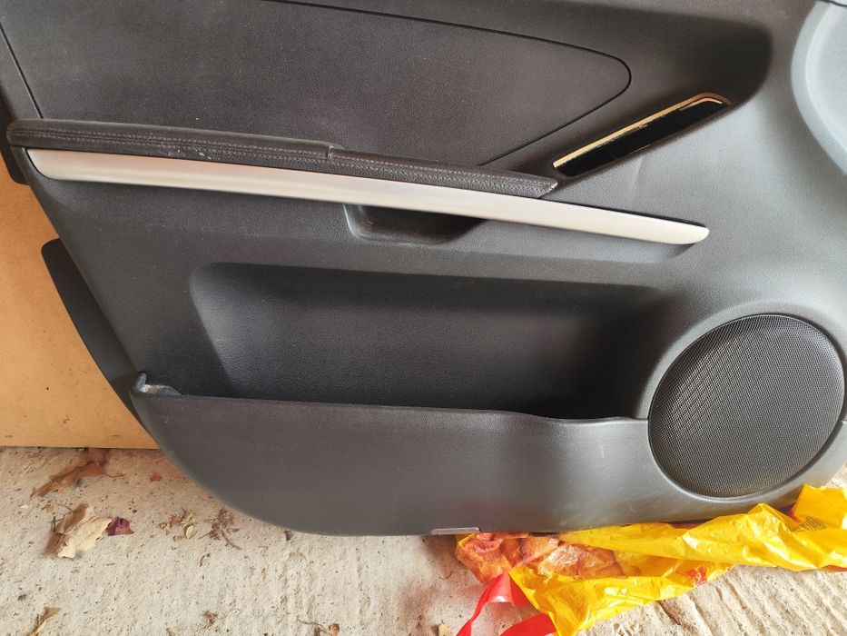 Кори и барчето с пепелника за w164