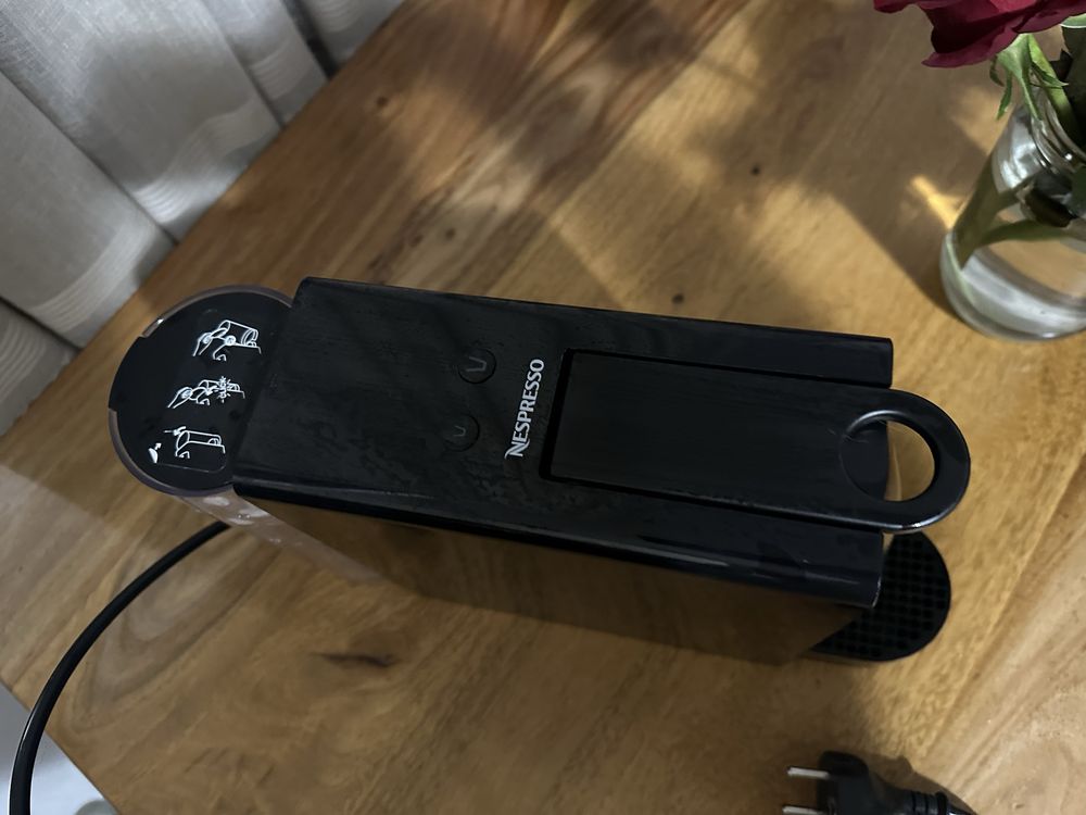 Кафемашина с капсули Nespresso