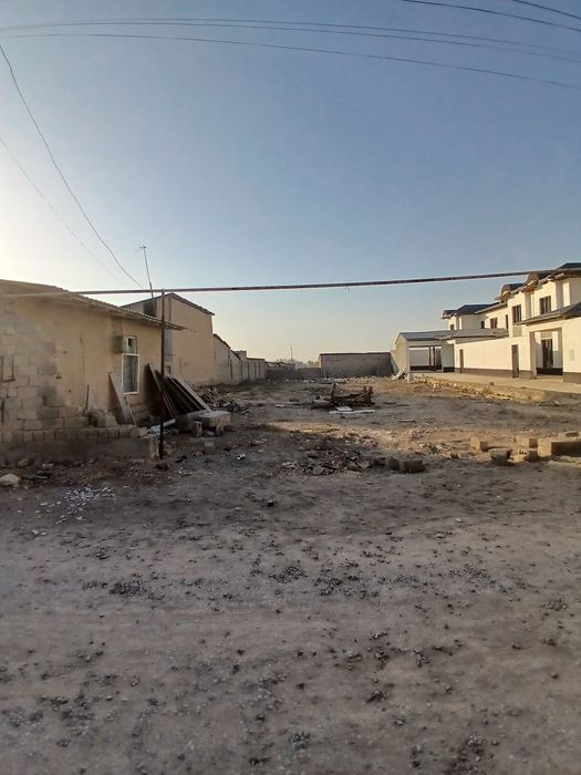 Uchqaxramonda yer sotiladi