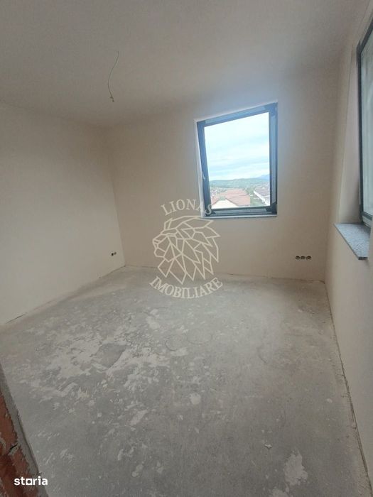 Apartament 3 camere, balcon, et 1 - Nou Finisat la cheie- Zona Terra
