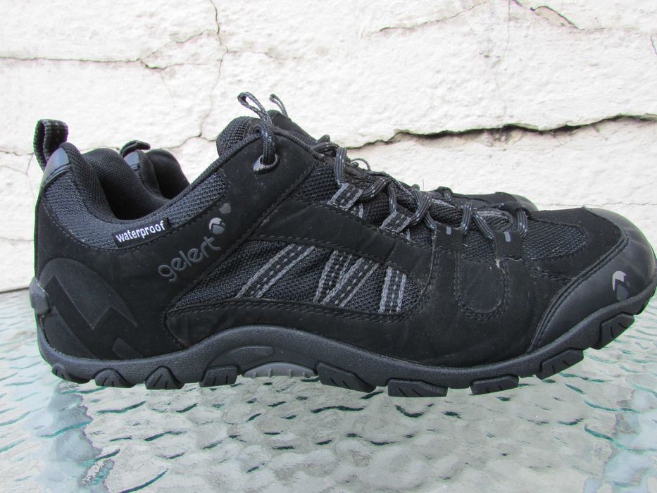 Мъжки туристически обувки Gelert Rocky