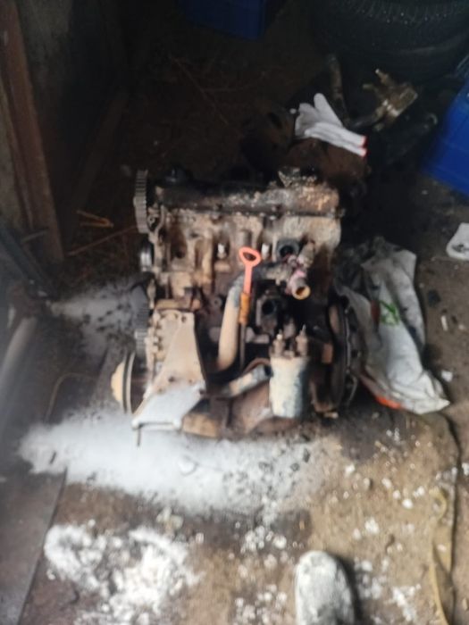 Продам мотор в рабочем состояние , берет масло
