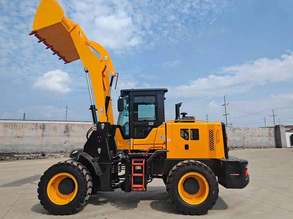 Погрузчик 2025йил 1.5куба