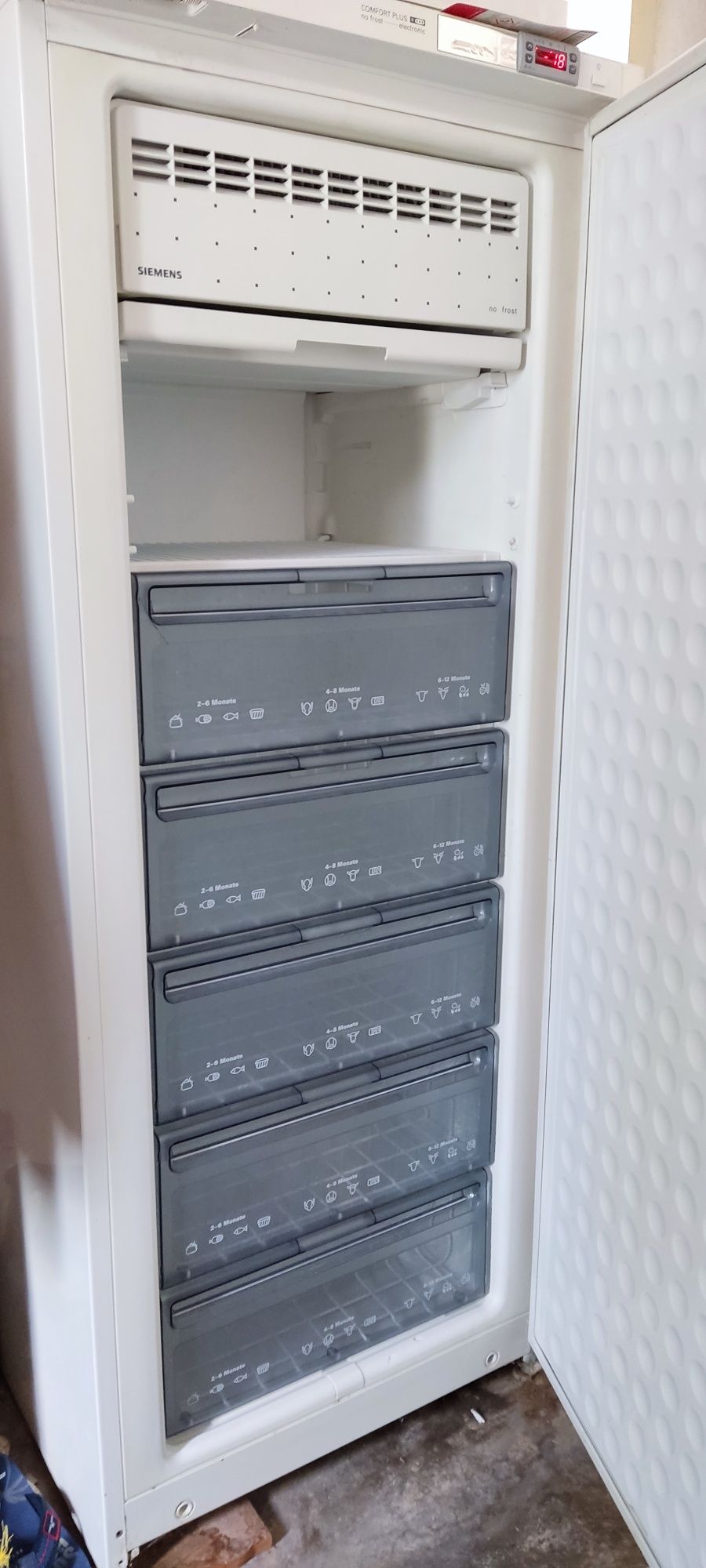 Фризер SIEMENS 5 чекмеджета и 1 рафт