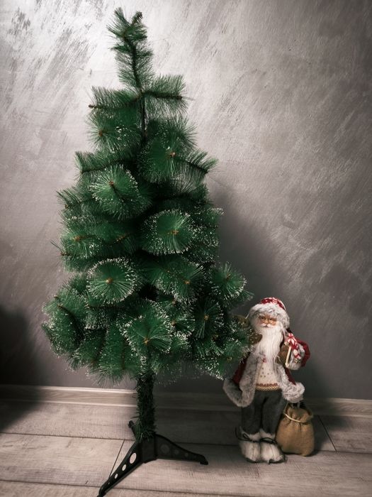 Изкуствени Коледни елхи от 10 до 70лв