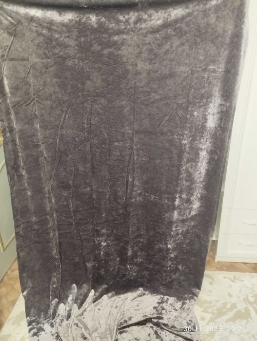 Продам шторы бархатные