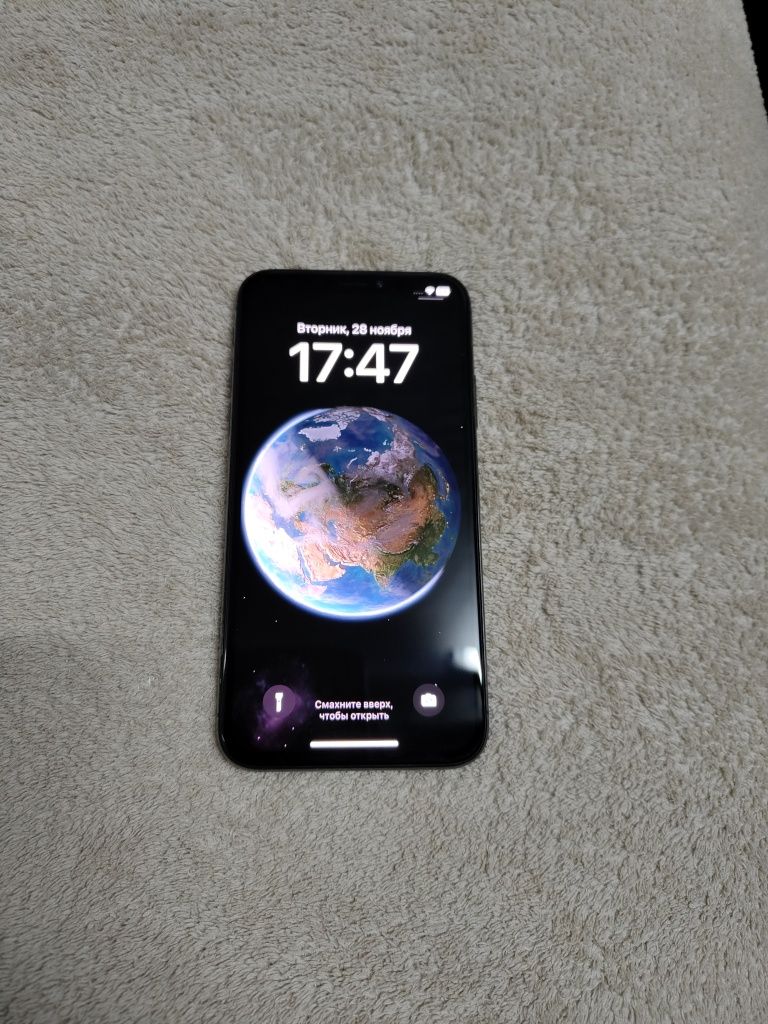 Продаю iPhone 10