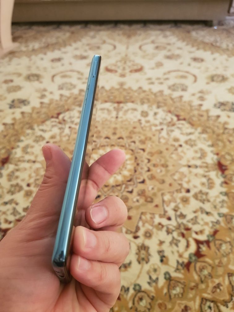 Samsung a51 идеальное состояние