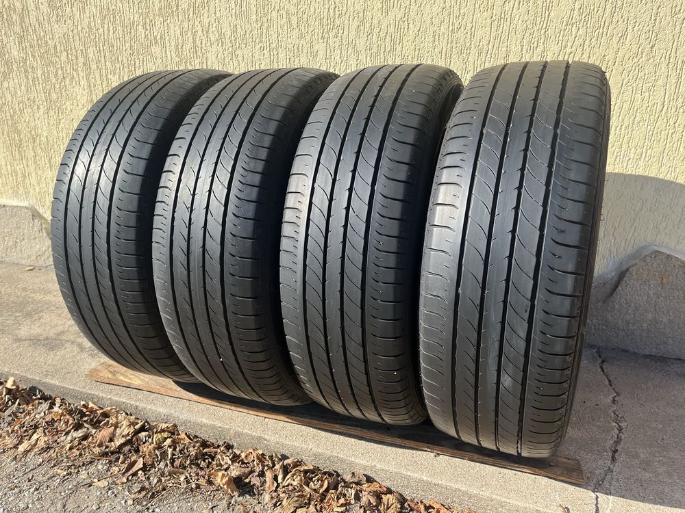 4 бр. летни гуми 235/55/20 Dunlop DOT 4021 2x6 mm 2x4 mm