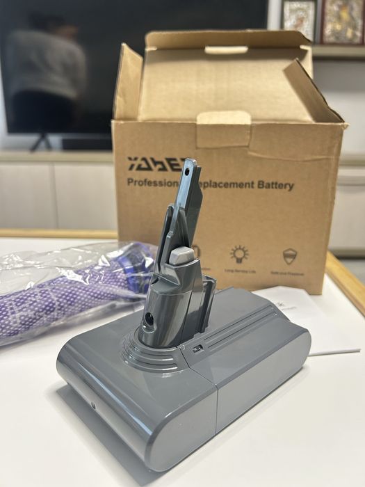 Acumulator aspirator Dyson V7