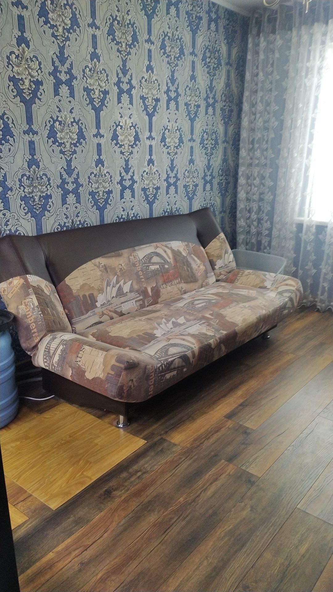 Продам диван в отличном состоянии