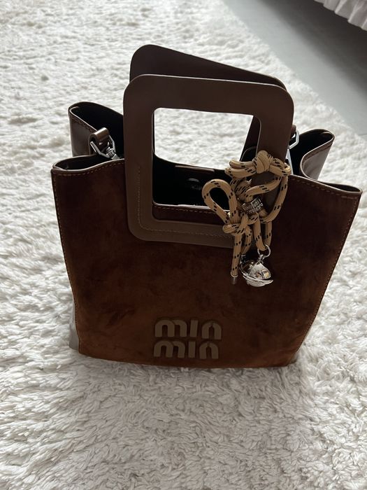 Дамска чанта нова с естествен велур в кафяв цвят  Min Min