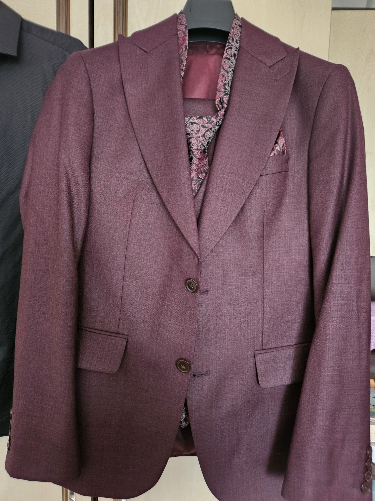 Costum bărbătesc