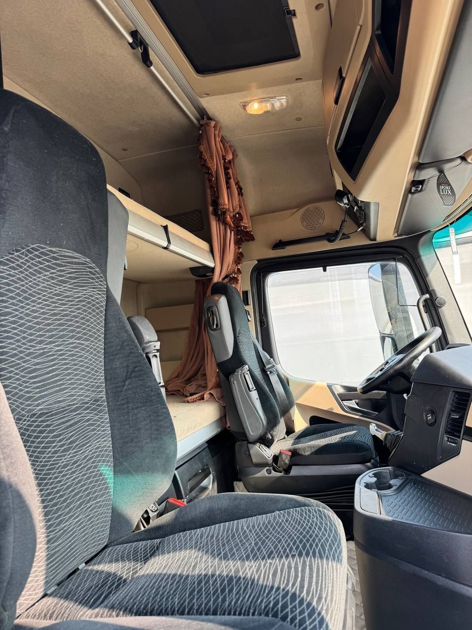 Mercedes Actros. Евро 6. 2017 й. Сотилади .