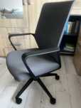 Scaun birou practic cu rezistenta la 130kg