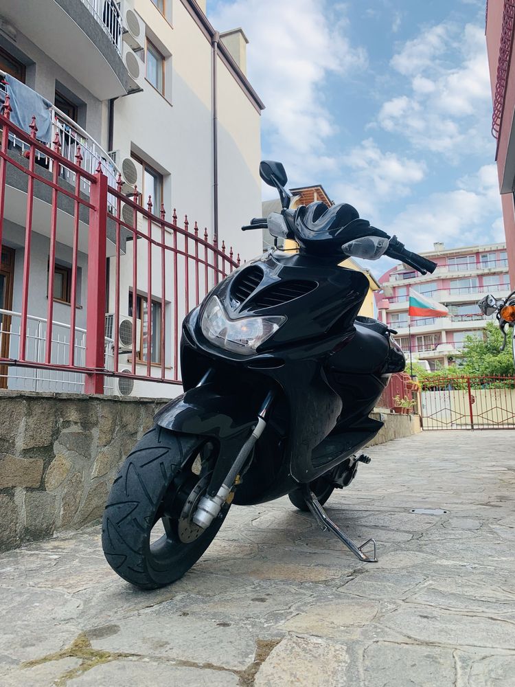 Скутер Yamaha Aerox