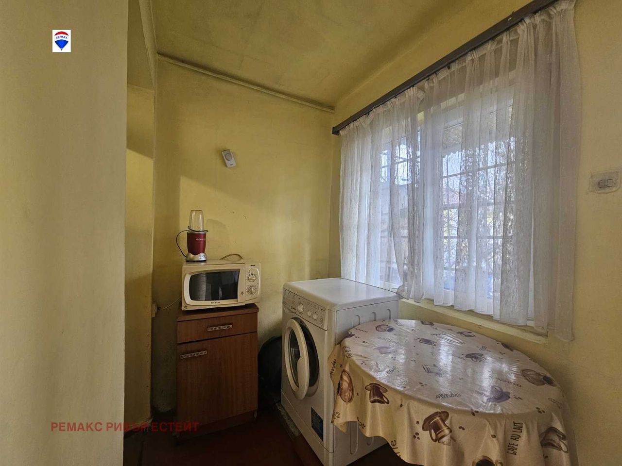 Продава се Къща в Русе, Център - 86 кв.м за 1221 €/кв.м - Снимка #8