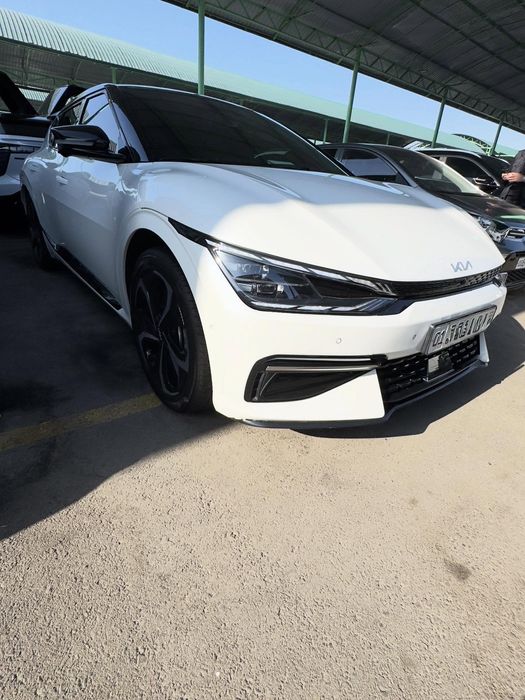 Kia EV6 gt line сотилади