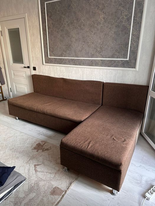 Диван Г образный