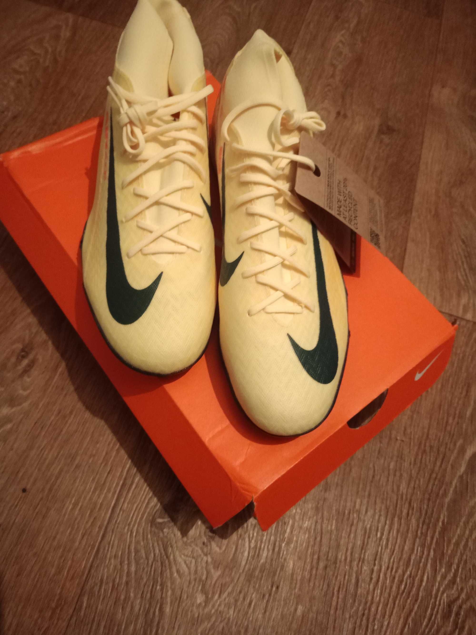 Футболни обувки (стоножки) Nike ZM Superfly 10 Academy KM TF