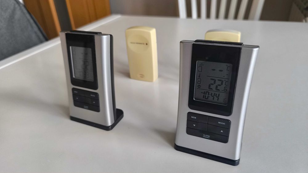 Метеорологични станции безжични с външни датчици 2 броя независими