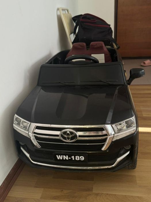 Детская машина Toyota Land Cruiser WN-189