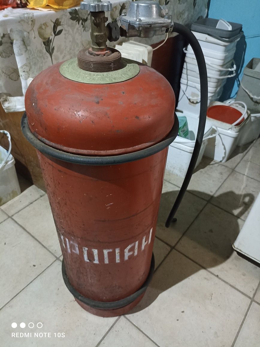 Голяма газова бутилка