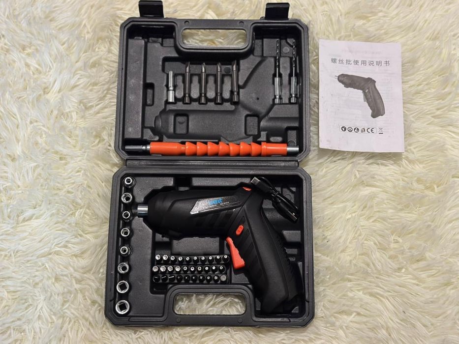 Шуруповерт отвертка акамуляторная